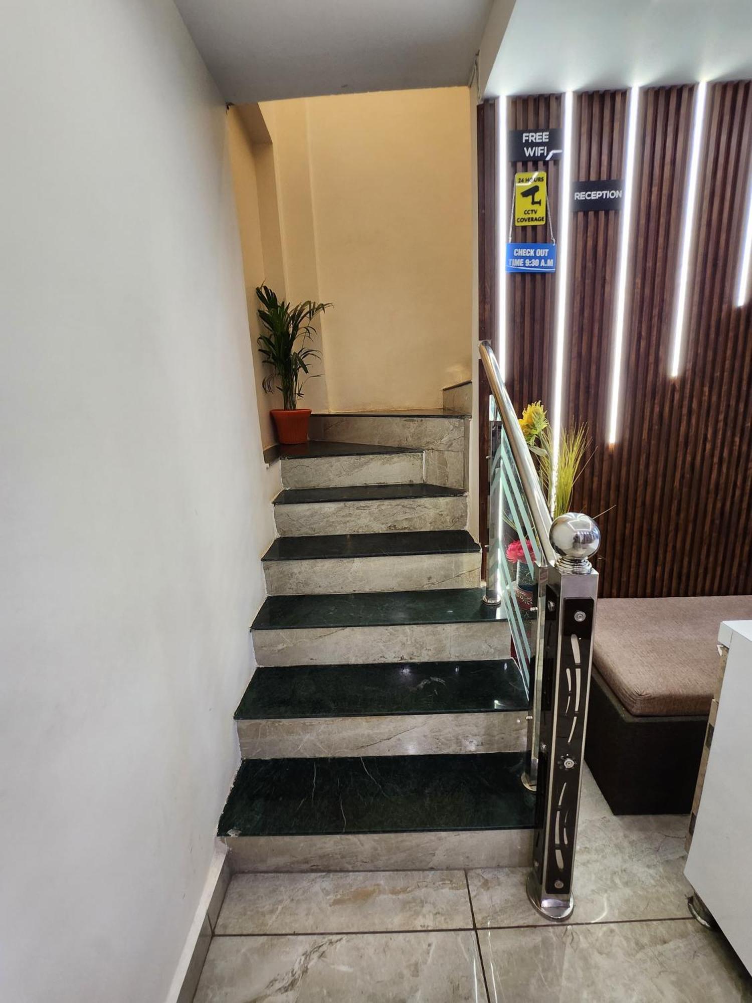 Hotel Anantshree Ujjain Ngoại thất bức ảnh