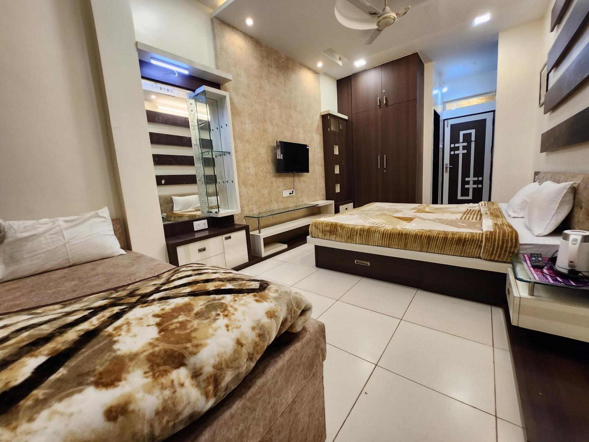 Hotel Anantshree Ujjain Ngoại thất bức ảnh
