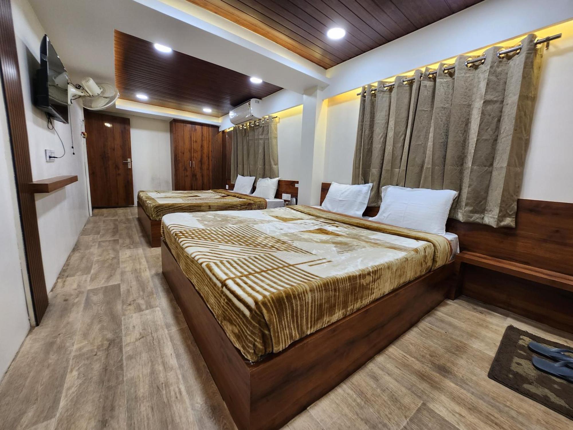 Hotel Anantshree Ujjain Ngoại thất bức ảnh