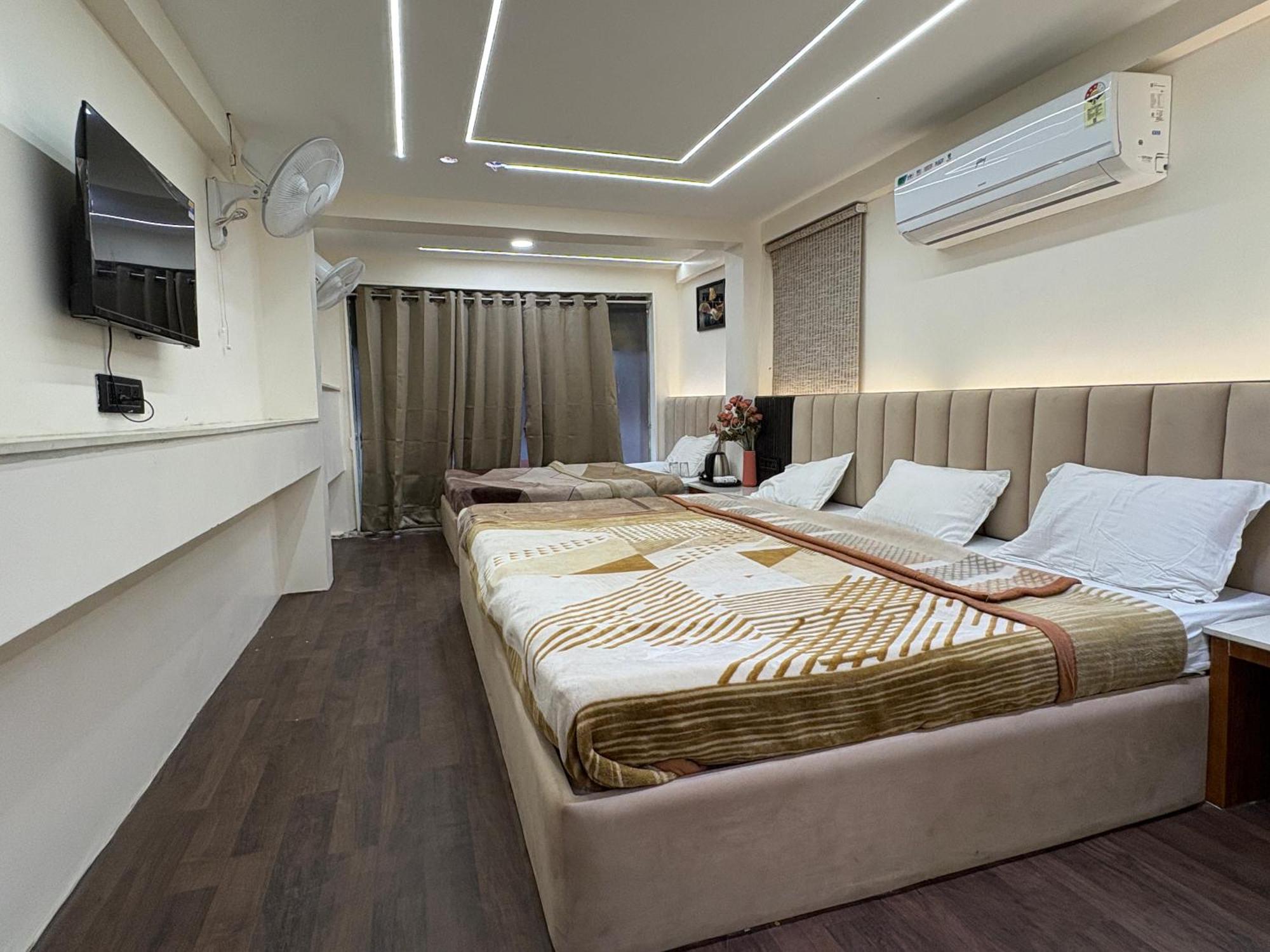 Hotel Anantshree Ujjain Ngoại thất bức ảnh