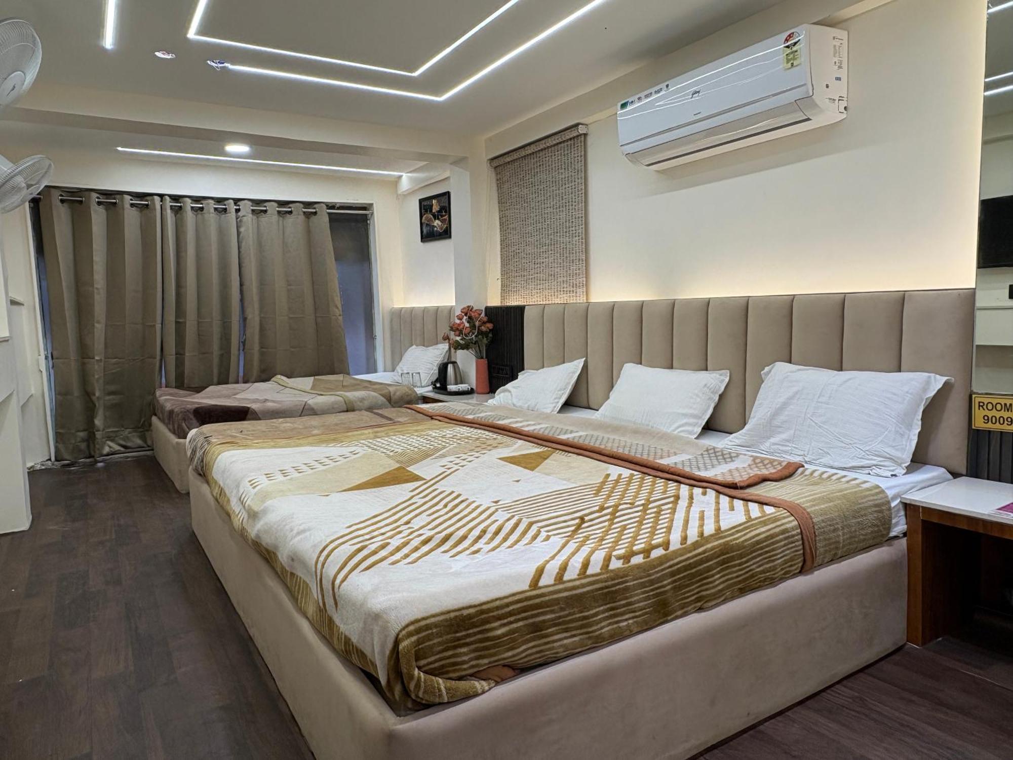Hotel Anantshree Ujjain Ngoại thất bức ảnh