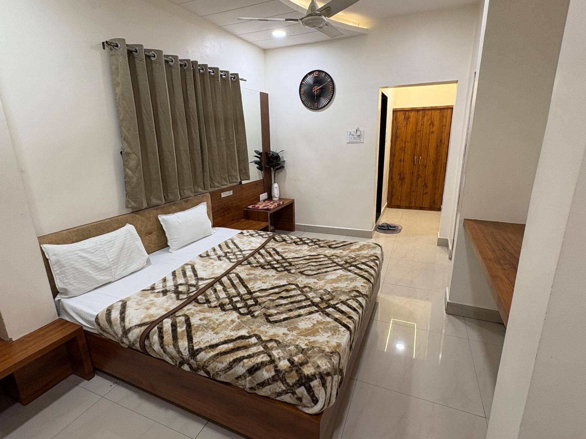 Hotel Anantshree Ujjain Ngoại thất bức ảnh