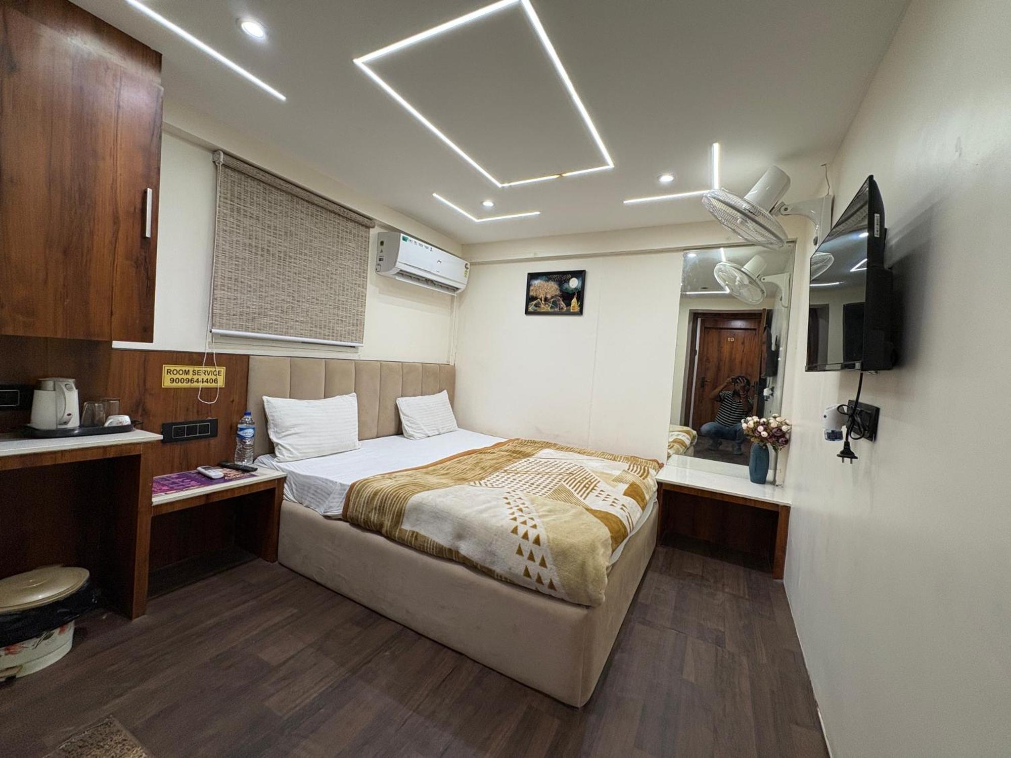 Hotel Anantshree Ujjain Ngoại thất bức ảnh